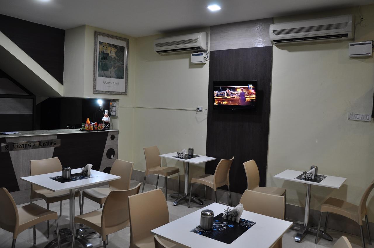 The Naagaa Residency 甘吉布勒姆 外观 照片
